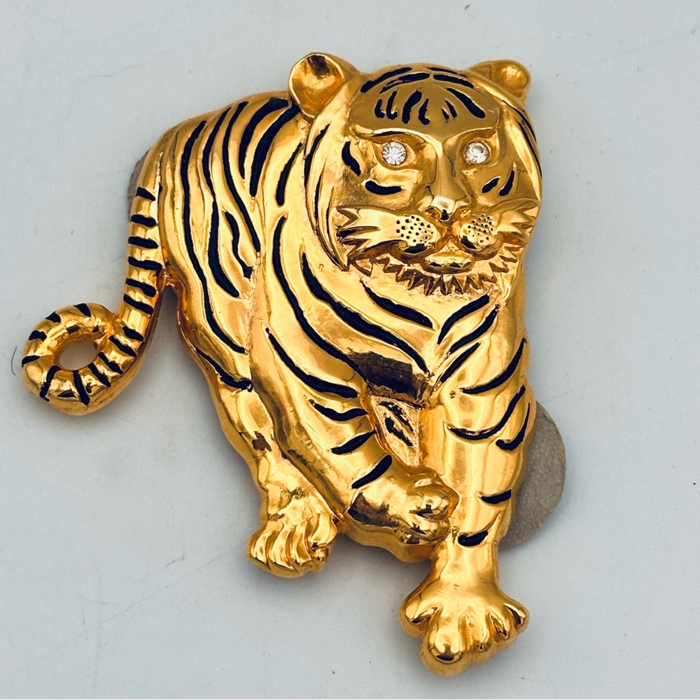 Vintage Gold Tiger Belt Buckle Signed “Ni © 95” Bold Statement Accessory